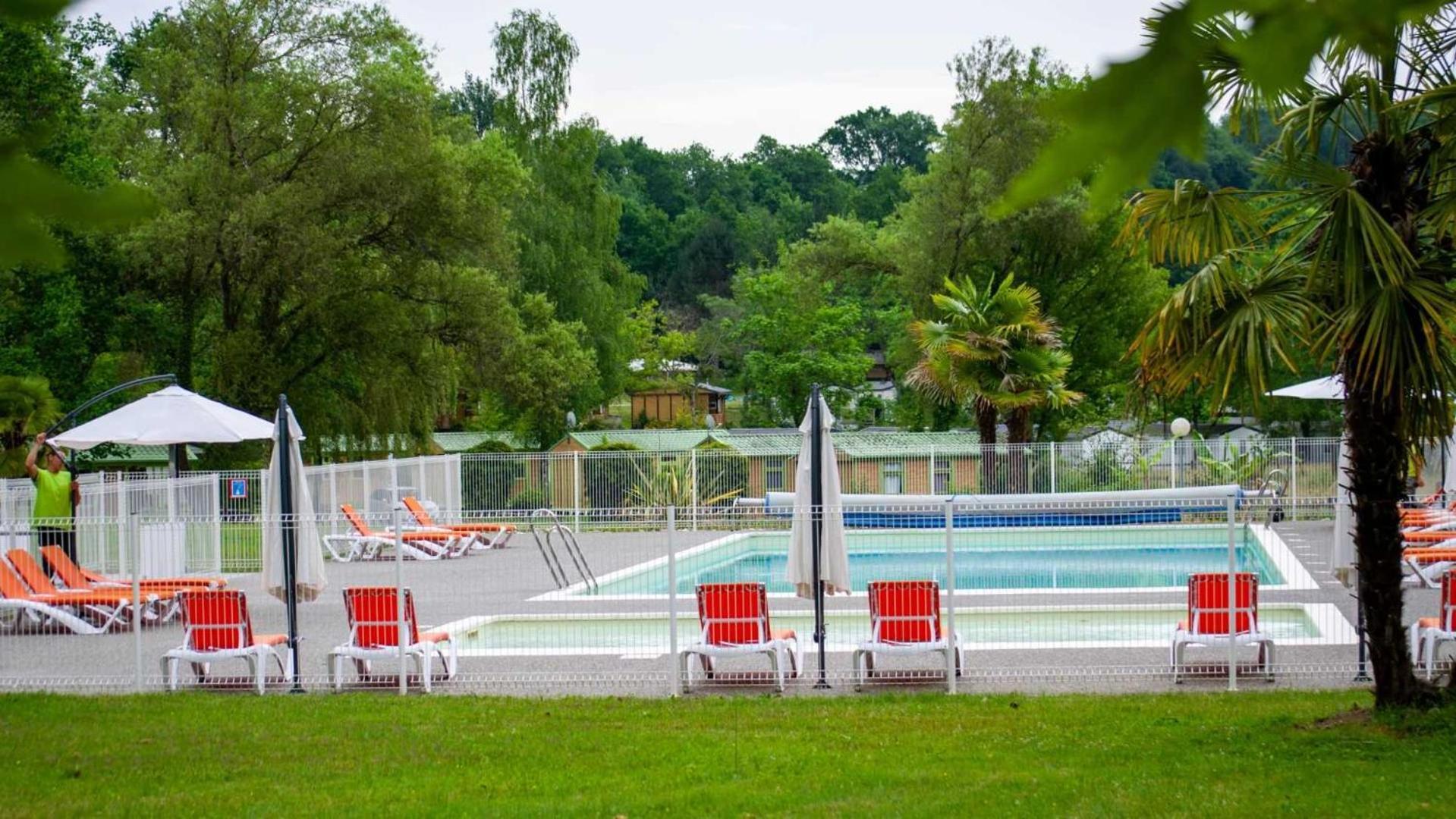 Camping - Piscine - Ccbaieb Montjoie-en-Couserans Exterior foto